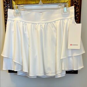 Lululemon Court Rival High Rise Skirt - size 8
